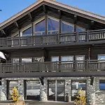 Renove Skis Aux Pieds Pour 7 Personnes - Fr-1-564-166